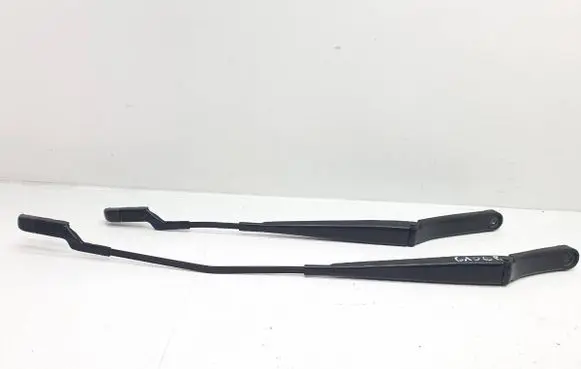 Skoda Kamiq Front wiper blade arm 657955409657955410