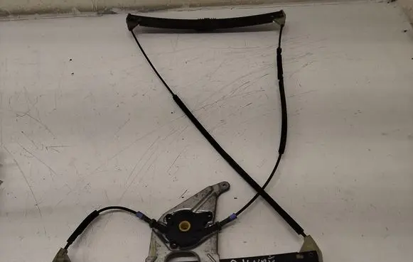 Audi A3 S3 8L Front door window regulator with motor 8L3837397