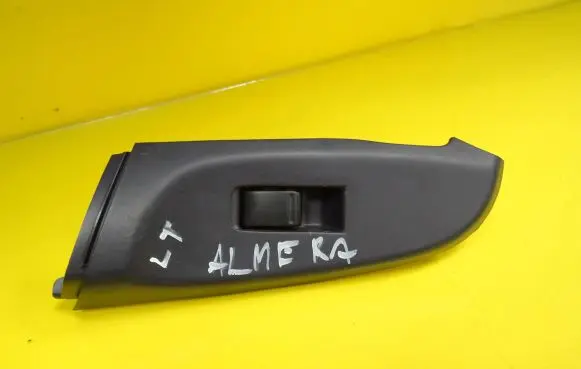 Nissan Almera N16 Electric window control switch 82961RM700LH