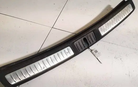 Toyota Avensis T270 Other trunk/boot trim element 5838705110 58387-05110
