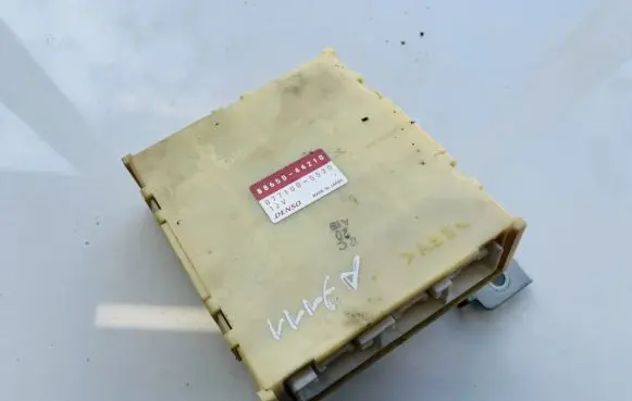 Toyota Avensis Verso Other control units/modules 8865044210 88650-44210