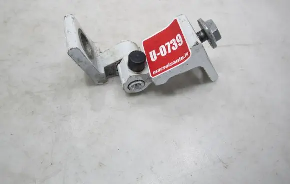 Volkswagen Polo V 6R Front door lower hinge 7N0831401 10714 A046575