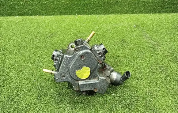 Renault Trafic III (X82) Fuel injection high pressure pump HMLGT8980R 0445010404 167008960R