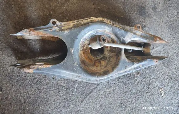 Mercedes-Benz C W204 Rear control arm 2043502908
