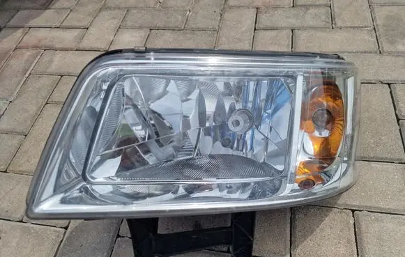 Volkswagen Transporter - Caravelle T5 Headlight/headlamp