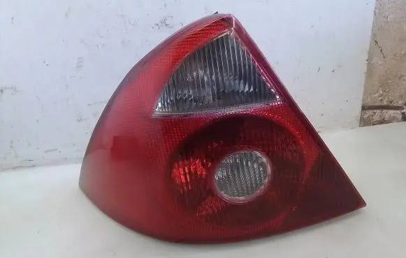 Ford Mondeo Mk III Rear/tail lights