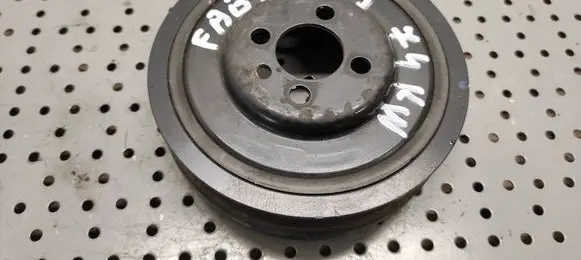 Skoda Fabia Mk1 (6Y) Crankshaft pulley 038105243