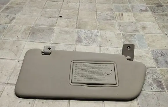 Peugeot 5008 Sun visor