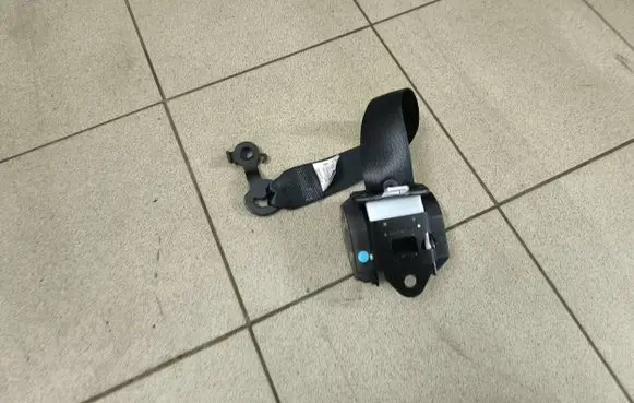 BMW X5M E70 Third row seat belt 6063457000 R0912228AUU