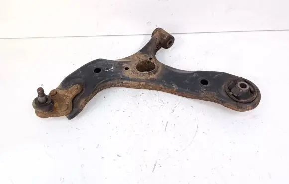 Toyota Prius+ (ZVW40) Front lower control arm/wishbone