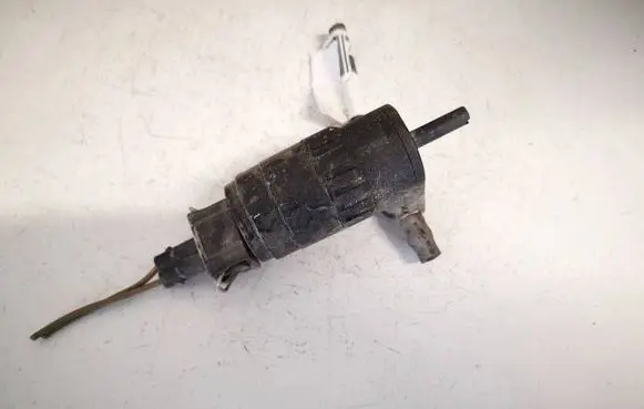 Alfa Romeo Mito Windscreen/windshield washer pump 71740942