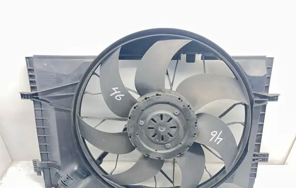 Mercedes-Benz C W203 Electric radiator cooling fan A2035001693