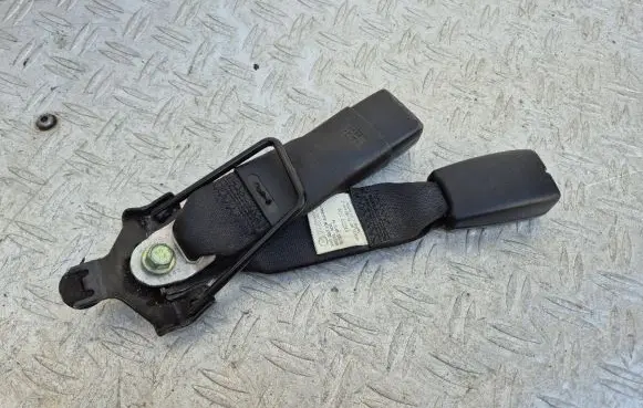 Mazda CX-7 Middle seatbelt buckle (rear) TKAB0EH917