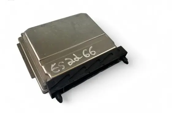 Volvo XC70 Engine control unit/module ECU 30668478A 0261208289