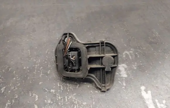 Volkswagen Golf V Tail light bulb cover holder 1K6945257
