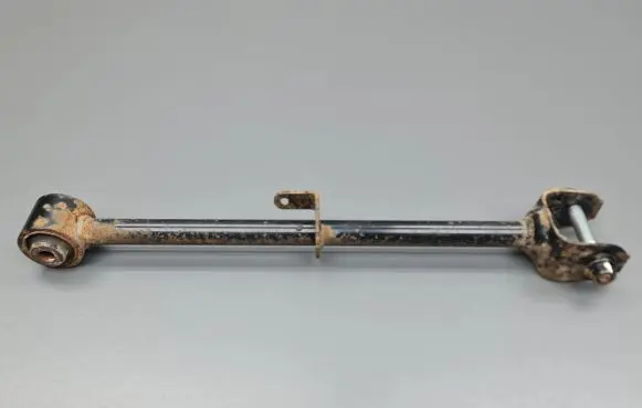 Rear control arm