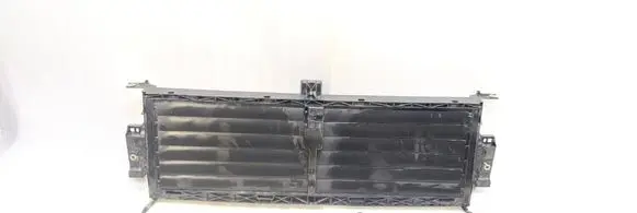 Audi Q8 Intercooler air guide/duct channel E0710366400 4M8941717E E0710365601