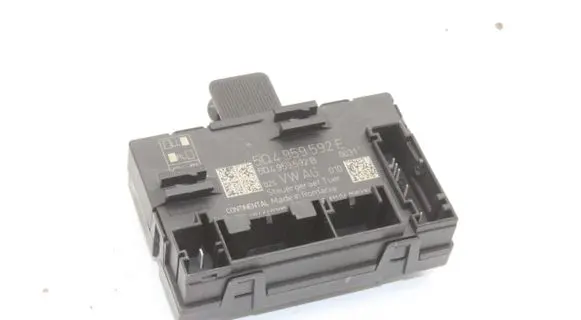 Volkswagen PASSAT B8 Door control unit/module 5Q4959592E