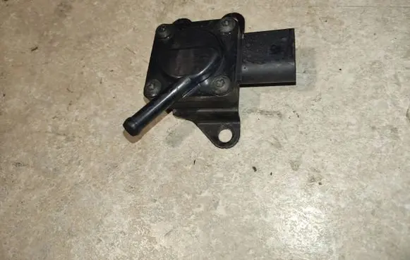 BMW X3 E83 Exhaust gas pressure sensor 7808013 13627808013