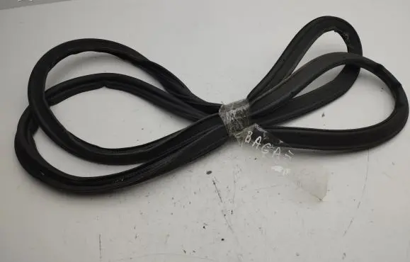 Citroen C4 III e-C4 Trunk rubber seal (body) 