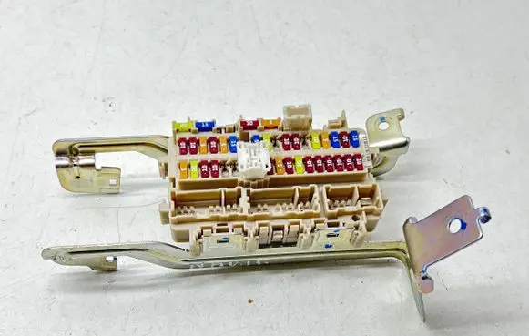 Nissan Navara D23 Fuse module 4KJ0A 243504KJ0A