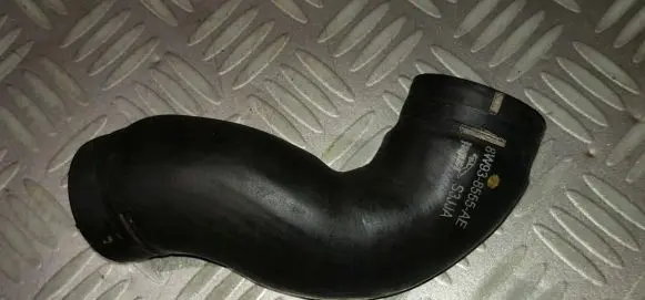 Jaguar XF X250 Engine coolant pipe/hose 8W83-8555-AE