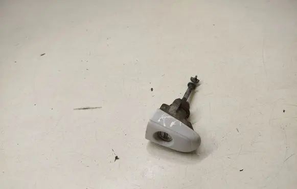 Toyota Land Cruiser (J120) Coupe door lock (next to the handle) 