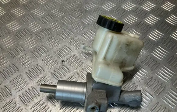 Mercedes-Benz C W204 Master brake cylinder A2044300002