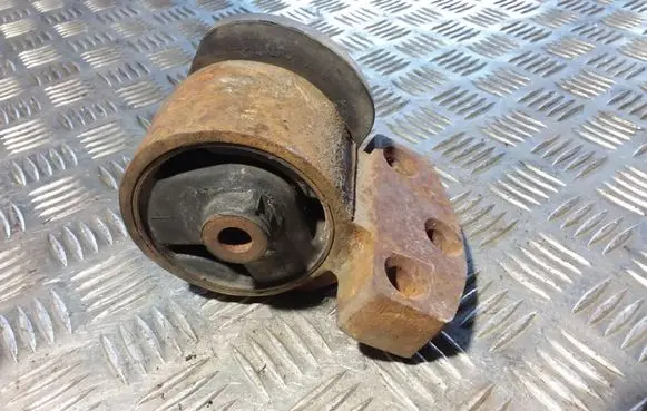 Hyundai Accent Engine mount bracket 2181425700