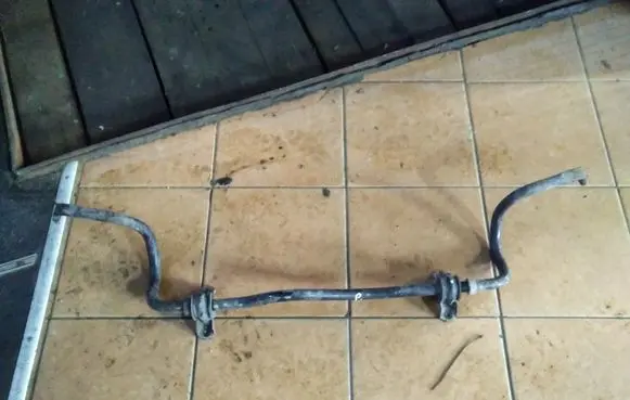 Front anti-roll bar/sway bar