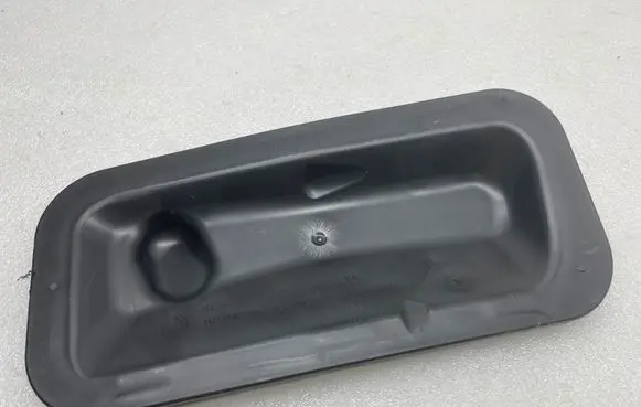BMW i4 Air intake duct part 6821607 18779812
