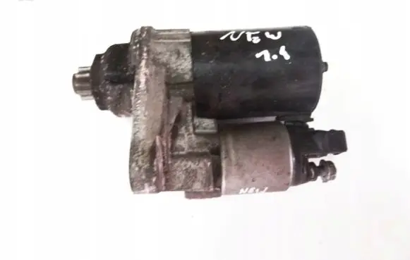 Volkswagen New Beetle Starter motor