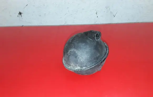 Volkswagen Touareg I Vacuum air tank 054129808