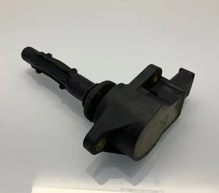 High voltage ignition coil
