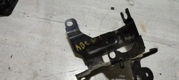 Peugeot 308 ABS pump bracket 9677683680
