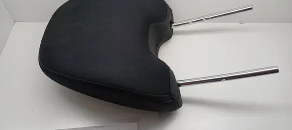 Subaru Outback (BS) Front seat headrest 