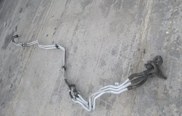 Air conditioning (A/C) pipe/hose