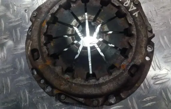Toyota Yaris Pressure plate 
