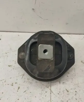 BMW 7 E65 E66 Engine mount bracket 4036732 6862351