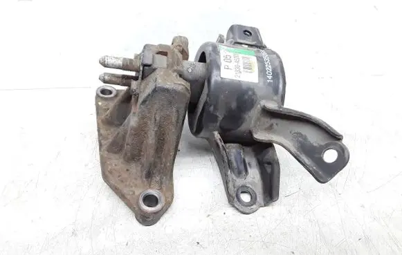 Engine mount bracket