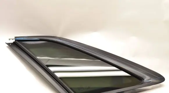 Audi Q8 Rear side window 4M8845297