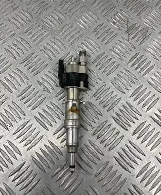 BMW 1 E81 E87 Fuel injector 7565137 10181010