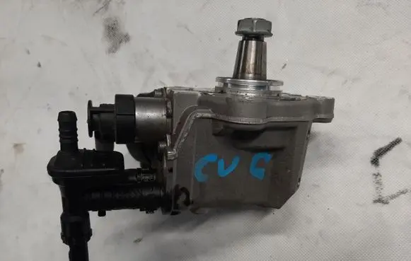 Volkswagen Caddy Fuel injection high pressure pump 03L130755D