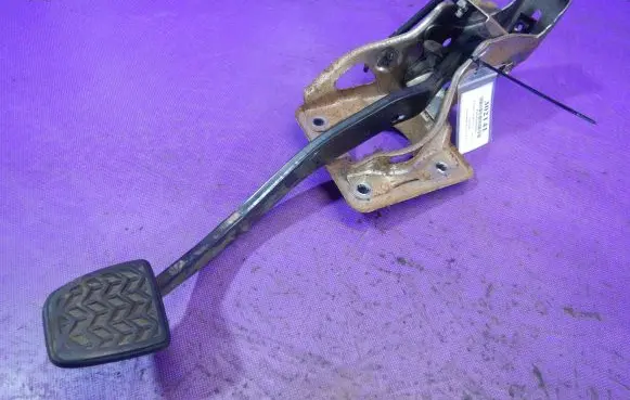 Toyota Corolla E120 E130 Brake pedal