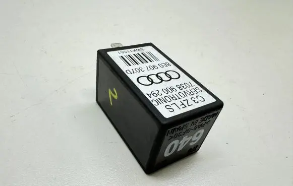 Audi A4 S4 B7 8E 8H Other relay 8E0907307D 7038900294 5WK11551