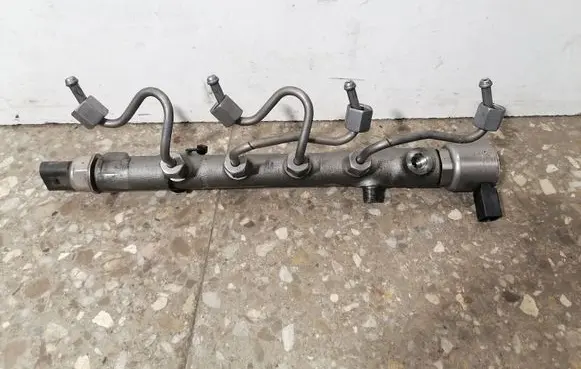 Mercedes-Benz E W212 Fuel main line pipe A6510700495