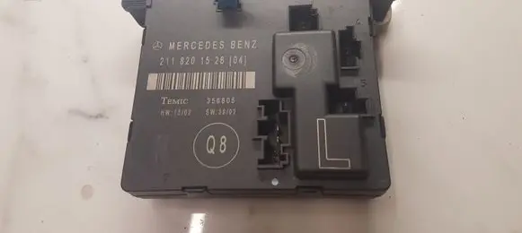 Mercedes-Benz E W210 Door control unit/module 2118201526