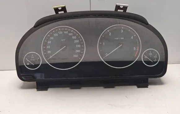 BMW 5 F10 F11 Speedometer (instrument cluster) 9249345 25811511 1000080735