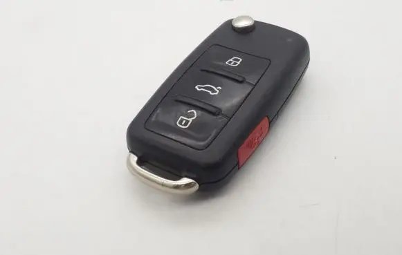 Volkswagen Jetta VI Ignition key/card 5K0837202AK 5FA01020621