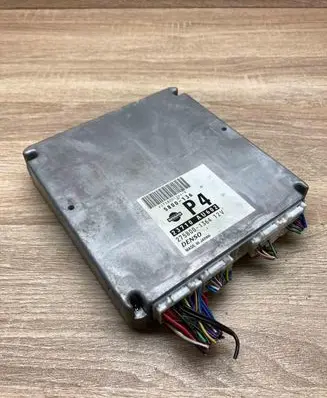 Nissan X-Trail T30 Engine control unit/module ECU 23710AU602 2758001364